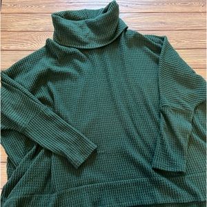 Forest green soft pullover cowl neck sweater size Large